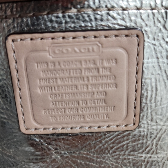 COACH GOLD WALLET PURSE VGUC - Picture 2 of 10